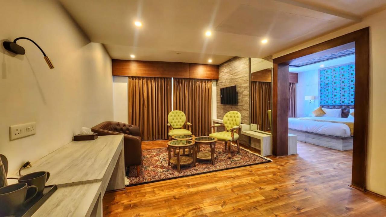 The Walnut Creek Pahalgam Hotel Exterior foto