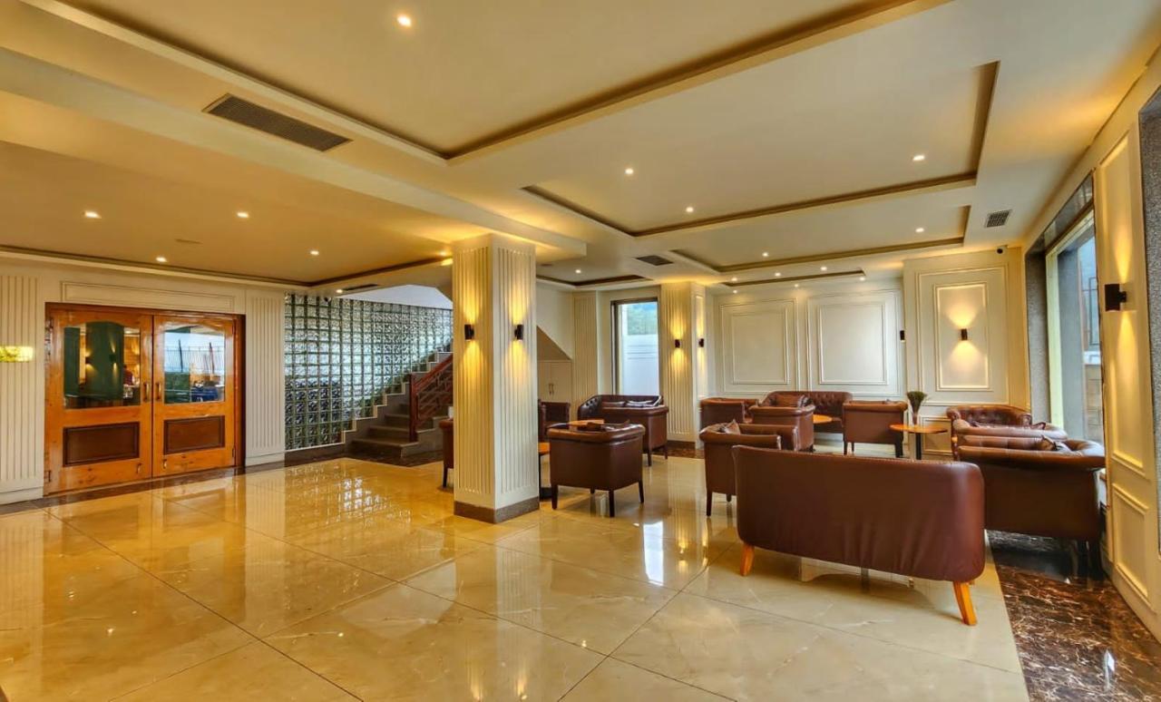 The Walnut Creek Pahalgam Hotel Exterior foto