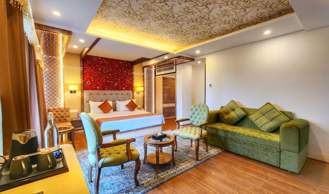 The Walnut Creek Pahalgam Hotel Exterior foto