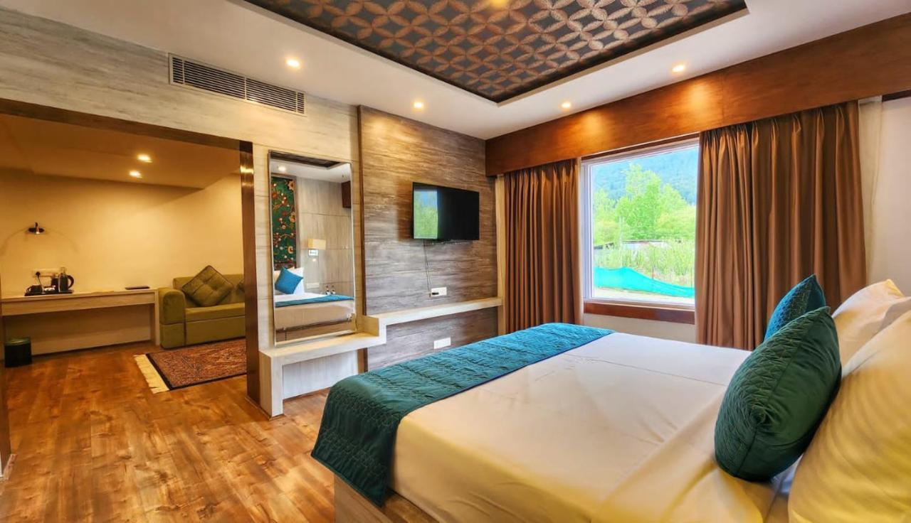The Walnut Creek Pahalgam Hotel Exterior foto