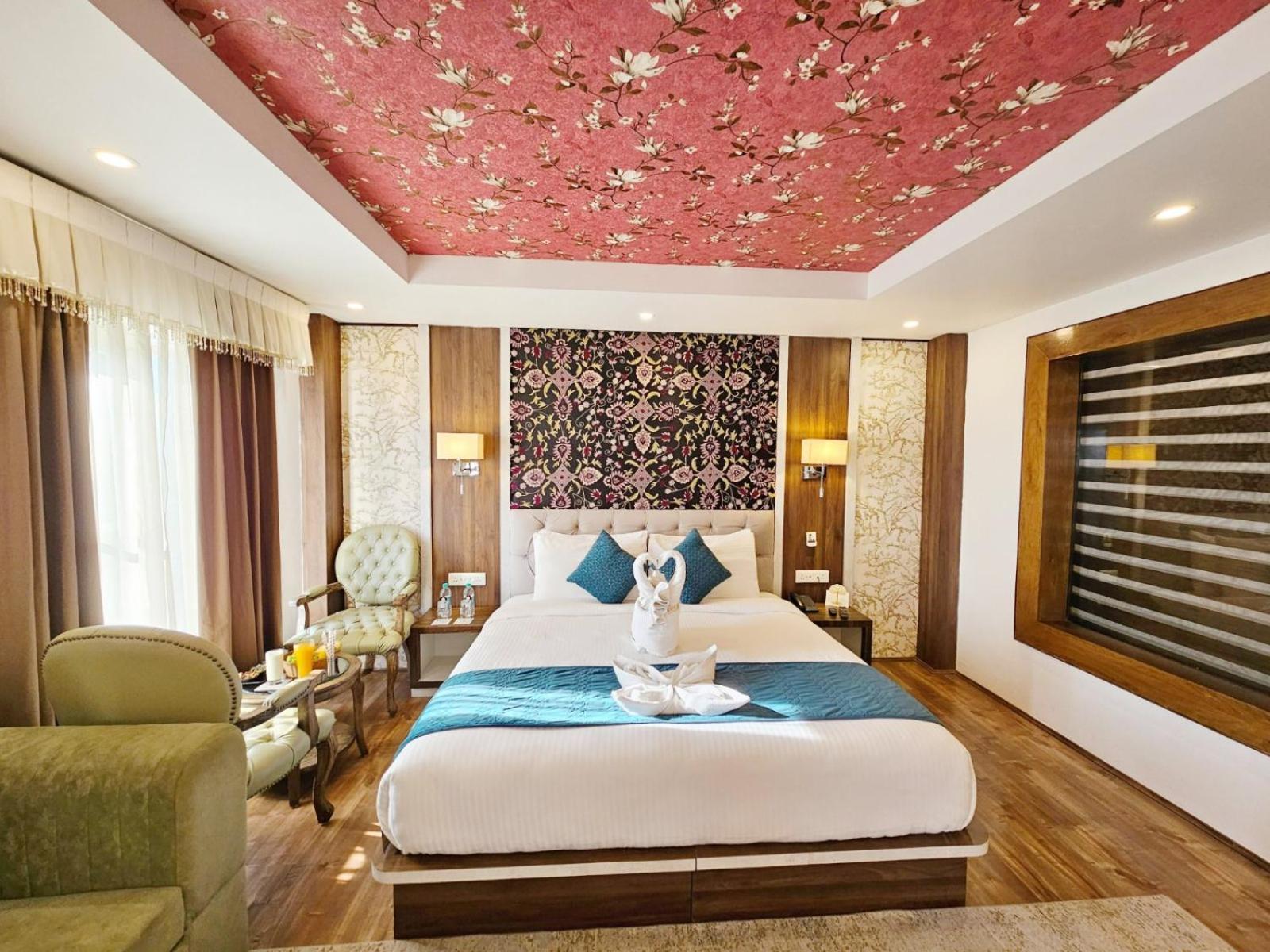The Walnut Creek Pahalgam Hotel Exterior foto